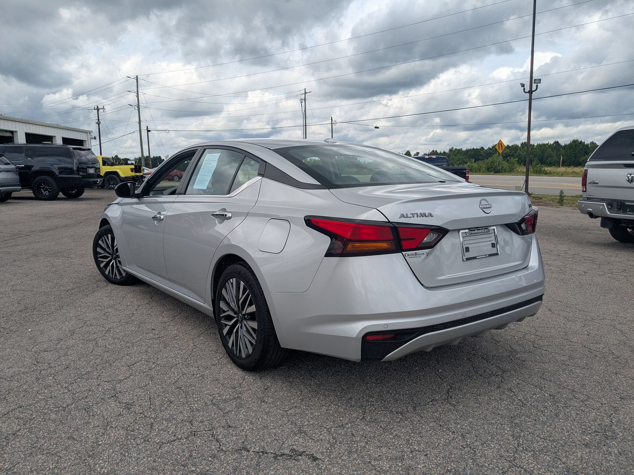 2024 Nissan Altima SV FWD