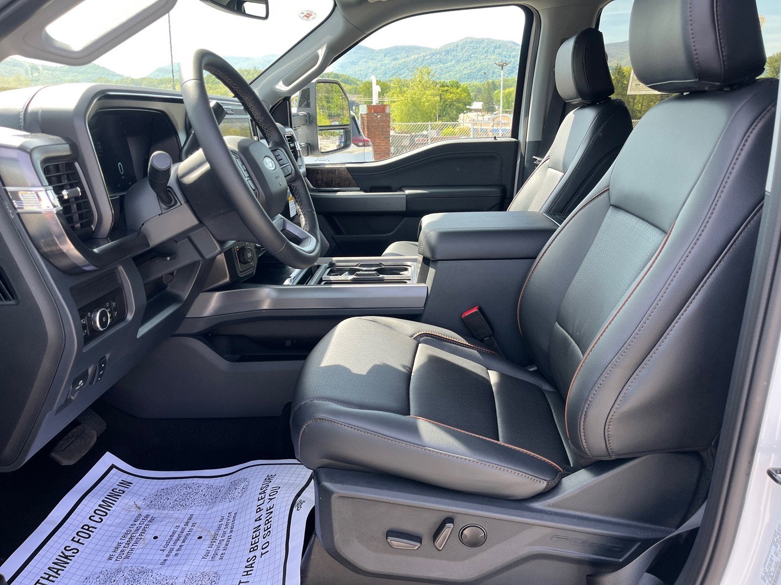 2026 Ford Super Duty F-450 DRW LARIAT