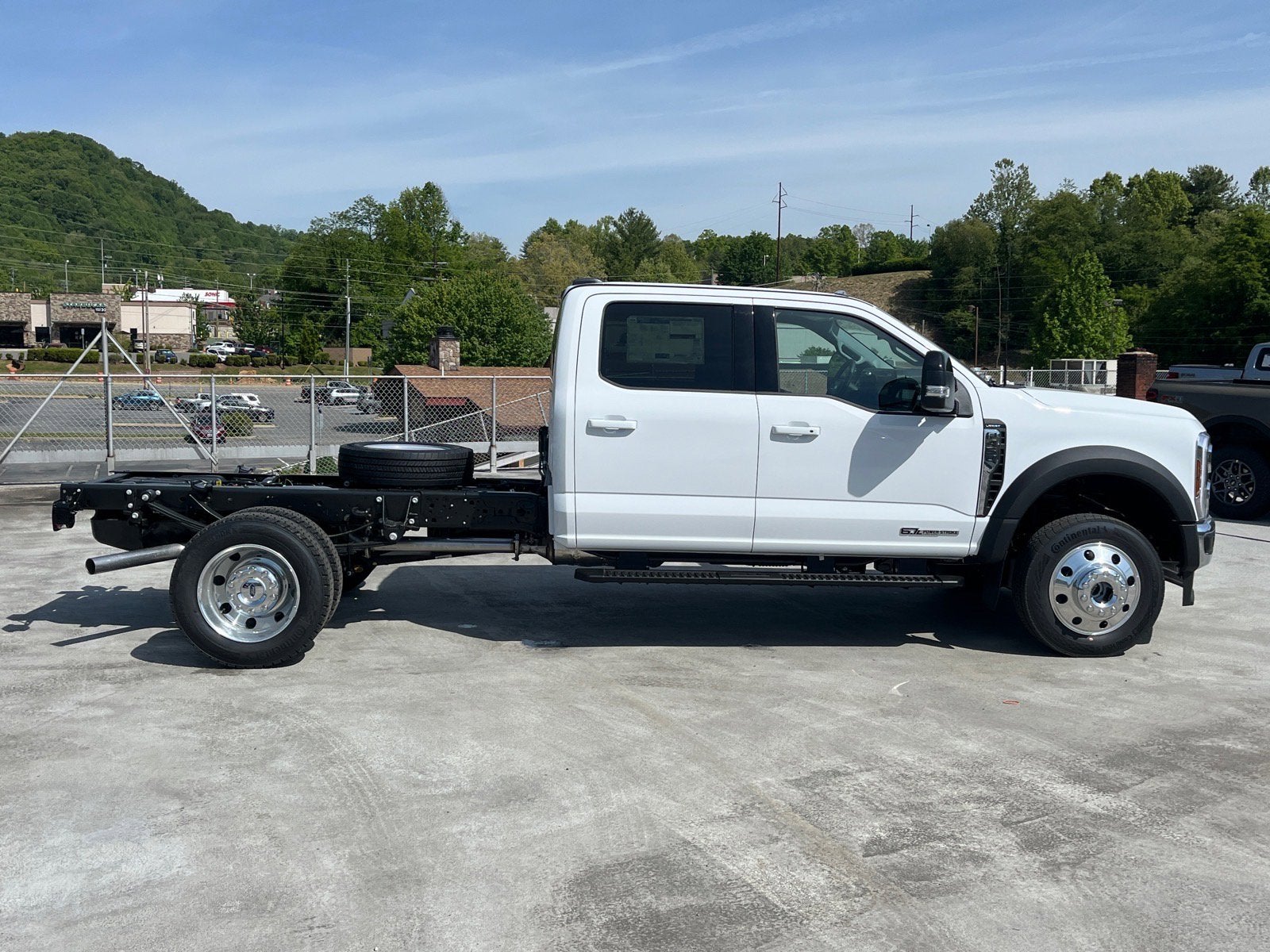 2026 Ford Super Duty F-450 DRW LARIAT