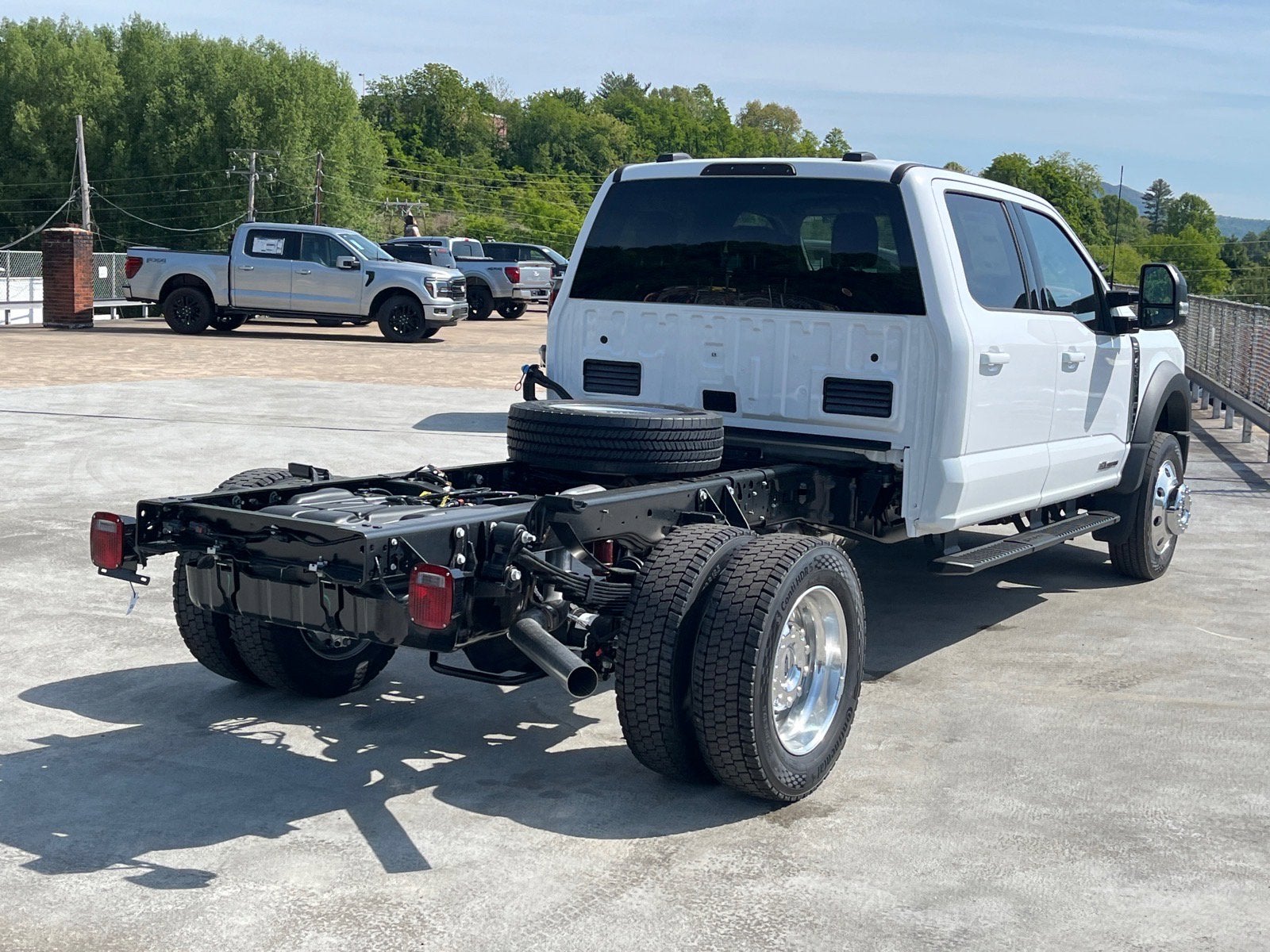 2026 Ford Super Duty F-450 DRW LARIAT