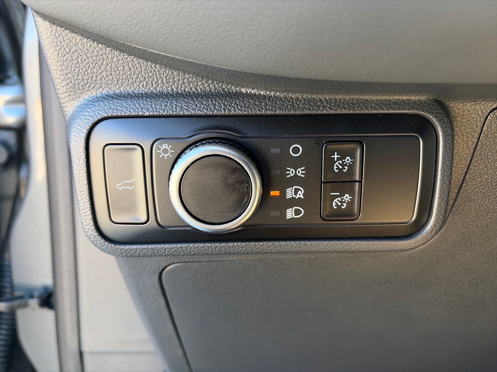 2027 Ford Explorer Active w/100A Pkg