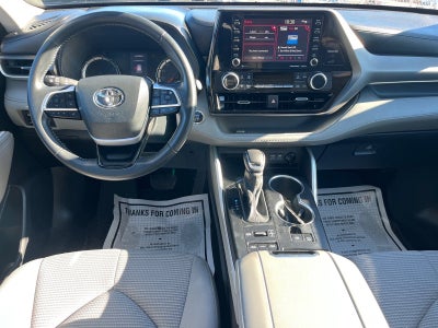 2022 Toyota Highlander LE