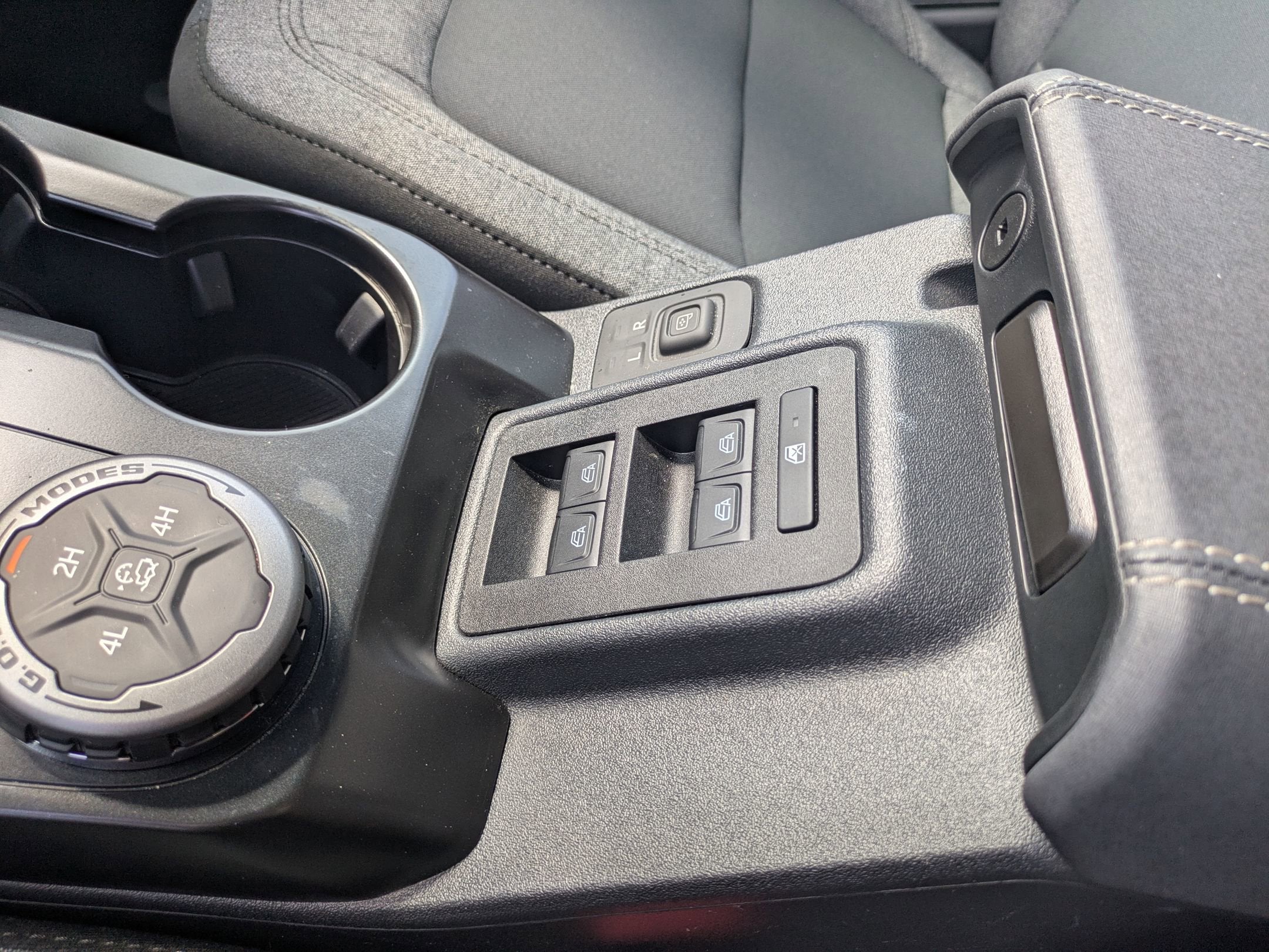 2025 Ford Bronco Base - Crossroads Courtesy Demo