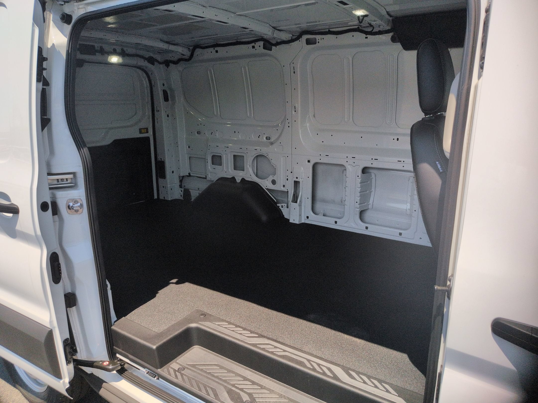 2025 Ford Transit Cargo Van Base