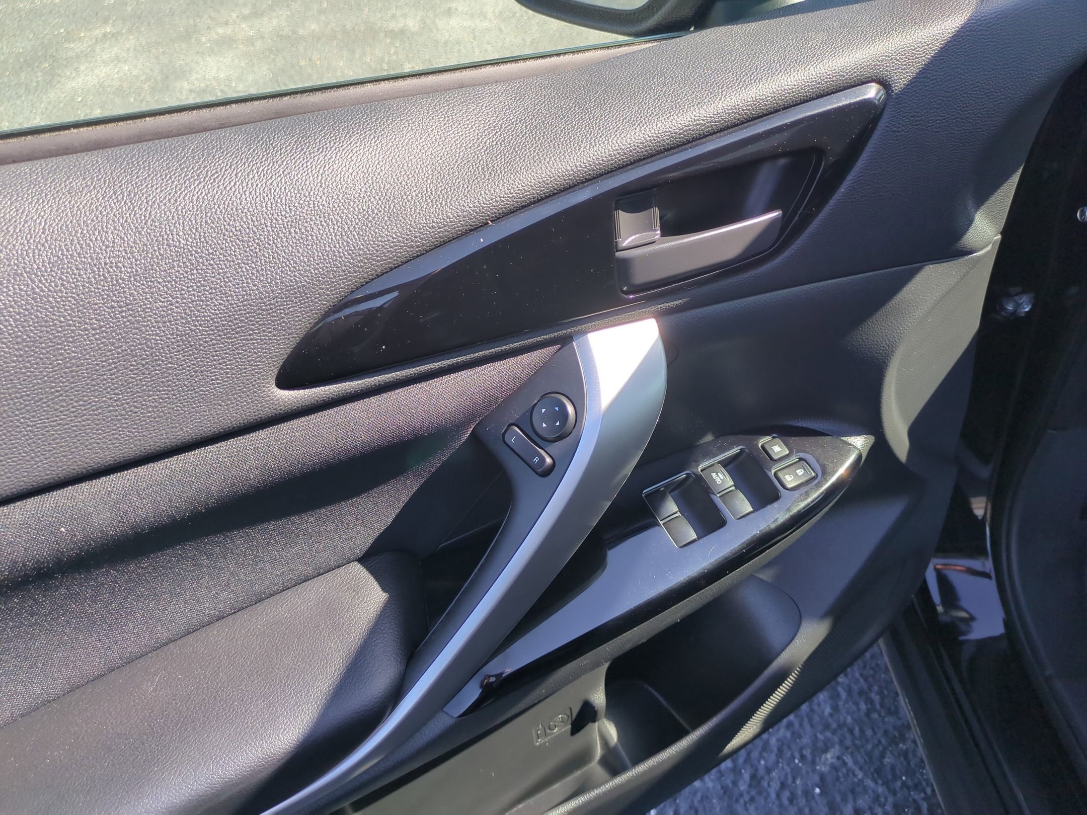 2024 Mitsubishi Eclipse Cross Base