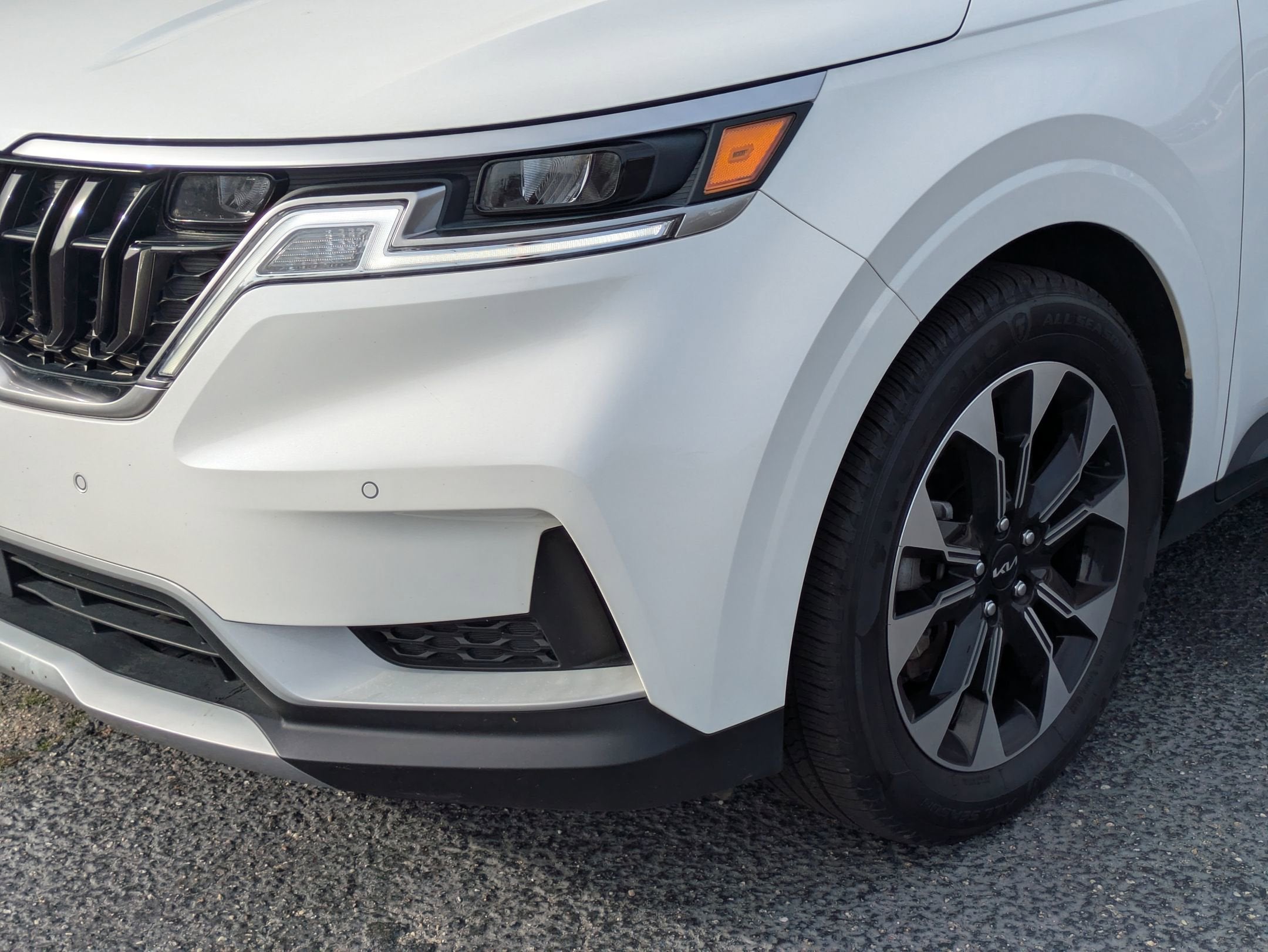 2024 Kia Carnival EX