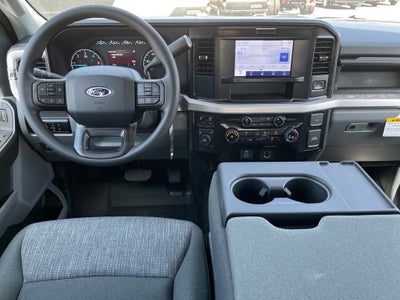 2025 Ford Super Duty F-450 DRW XLT