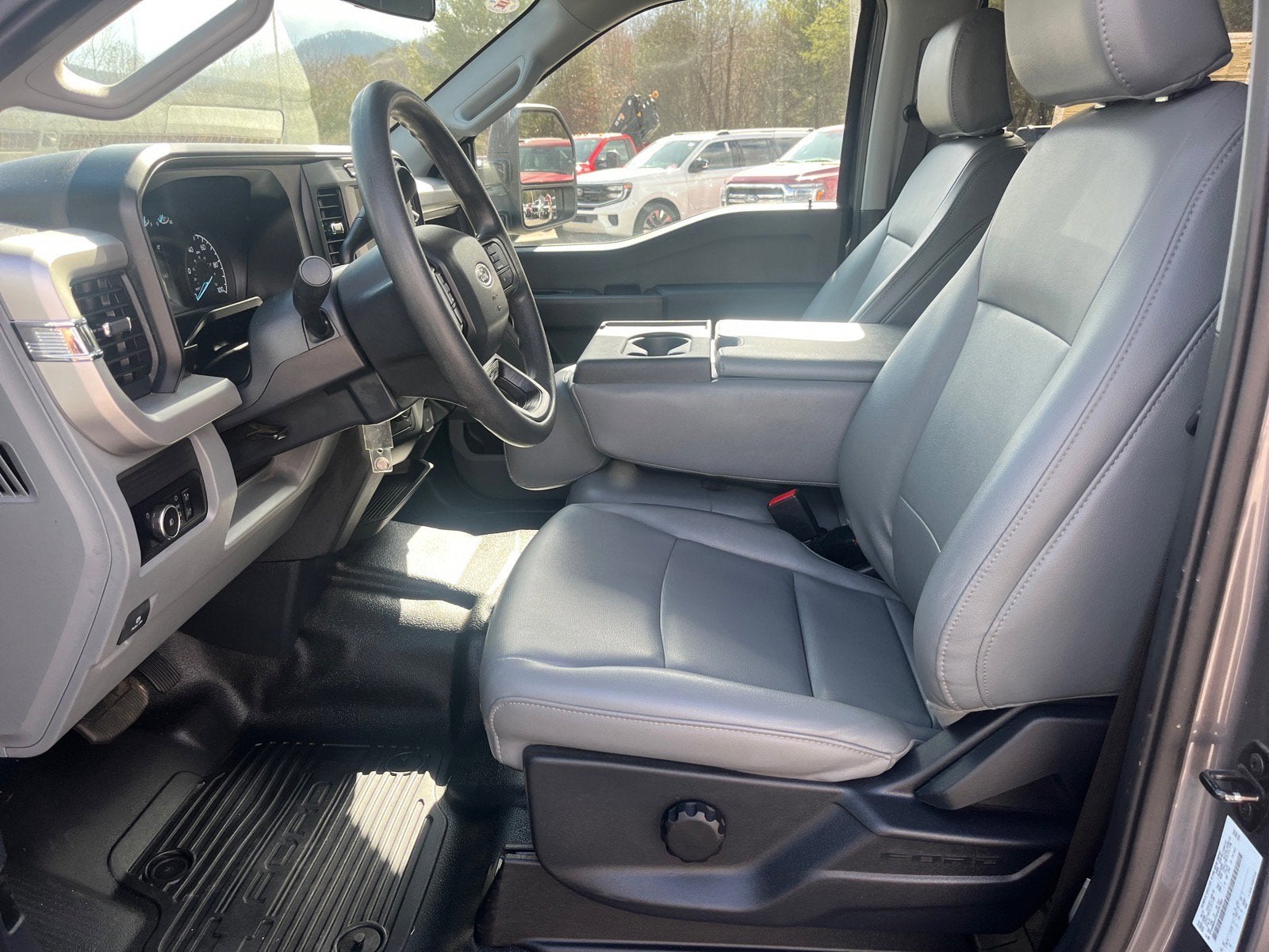 2023 Ford Super Duty F-350 DRW XL