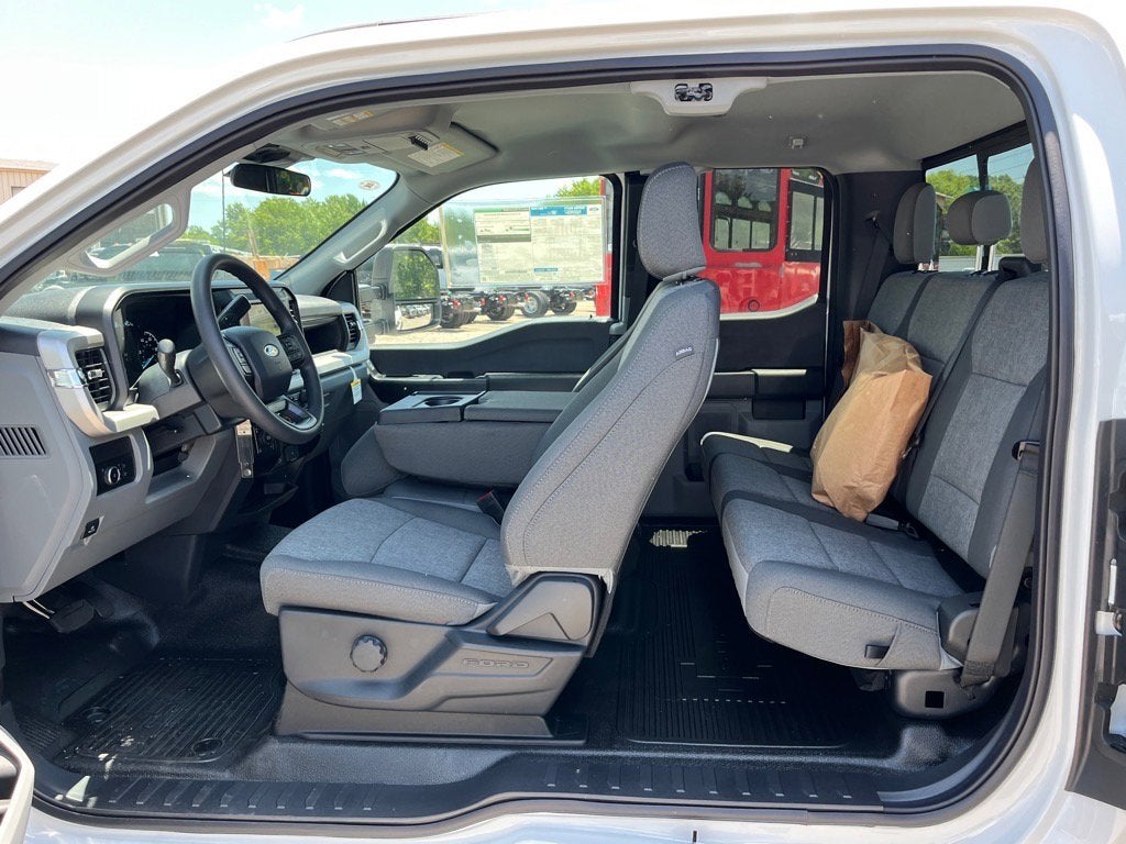 2025 Ford Super Duty F-350 SRW XL