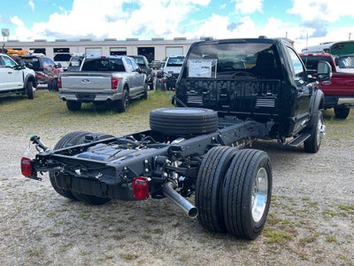 2025 Ford Super Duty F-600 DRW XLT