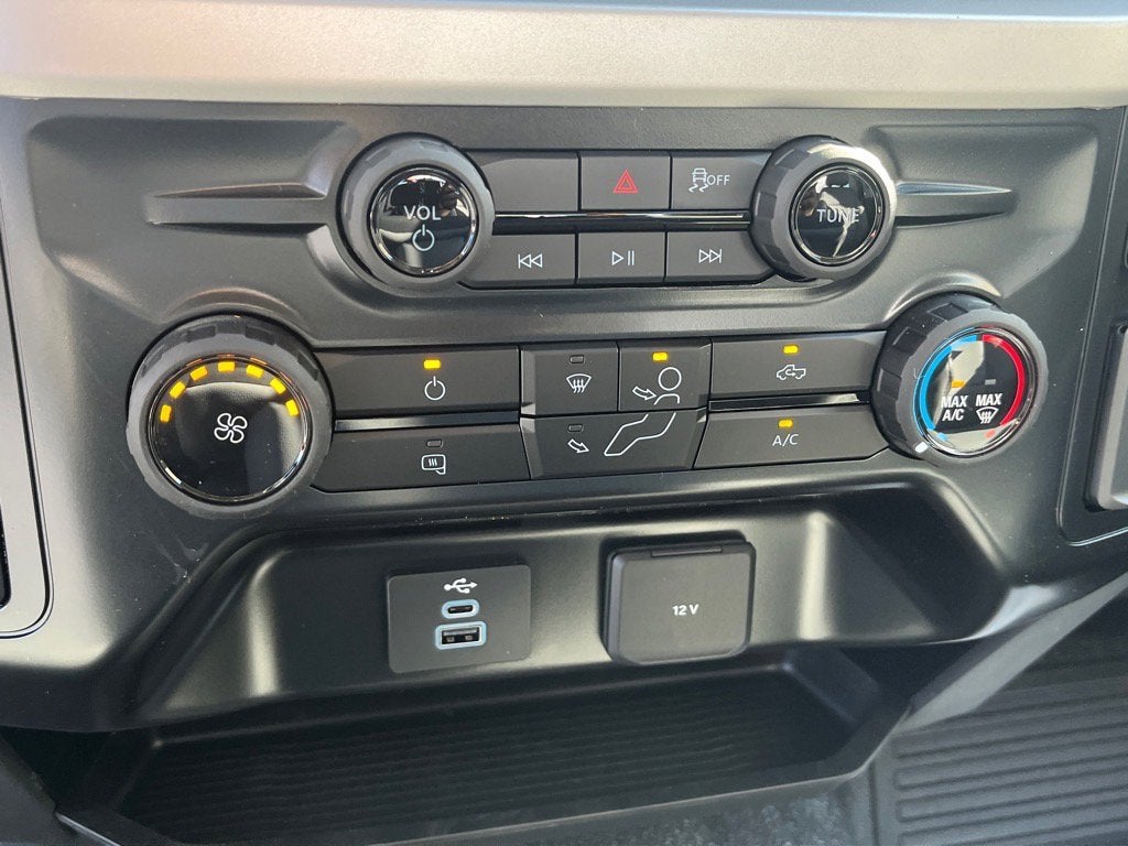 2026 Ford Super Duty F-600 DRW XL