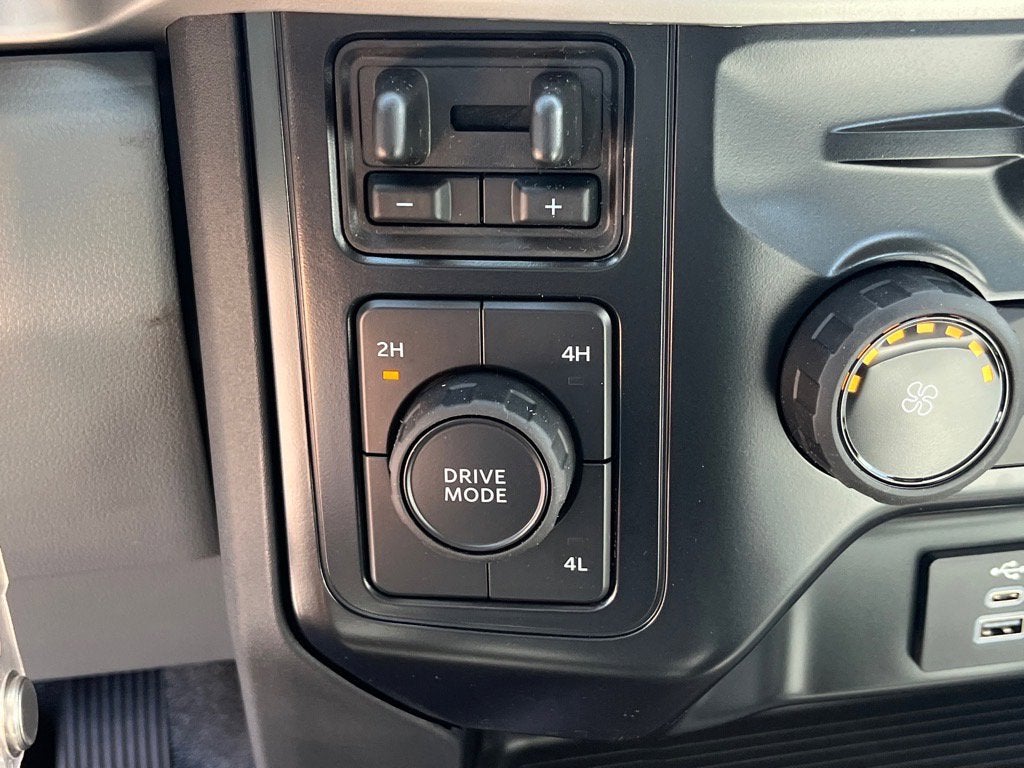 2025 Ford Super Duty F-600 DRW XL