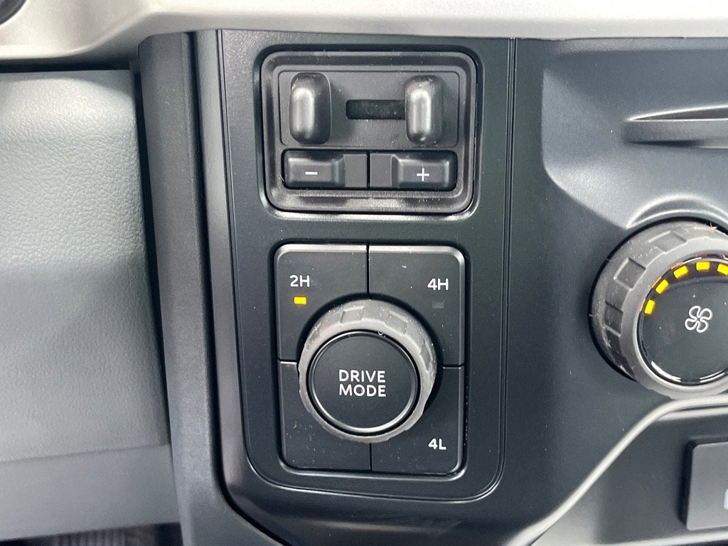 2025 Ford Super Duty F-600 DRW XL