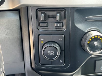2025 Ford Super Duty F-600 DRW XL