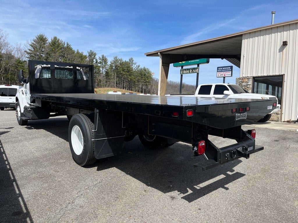 2025 Ford F-650SD Base
