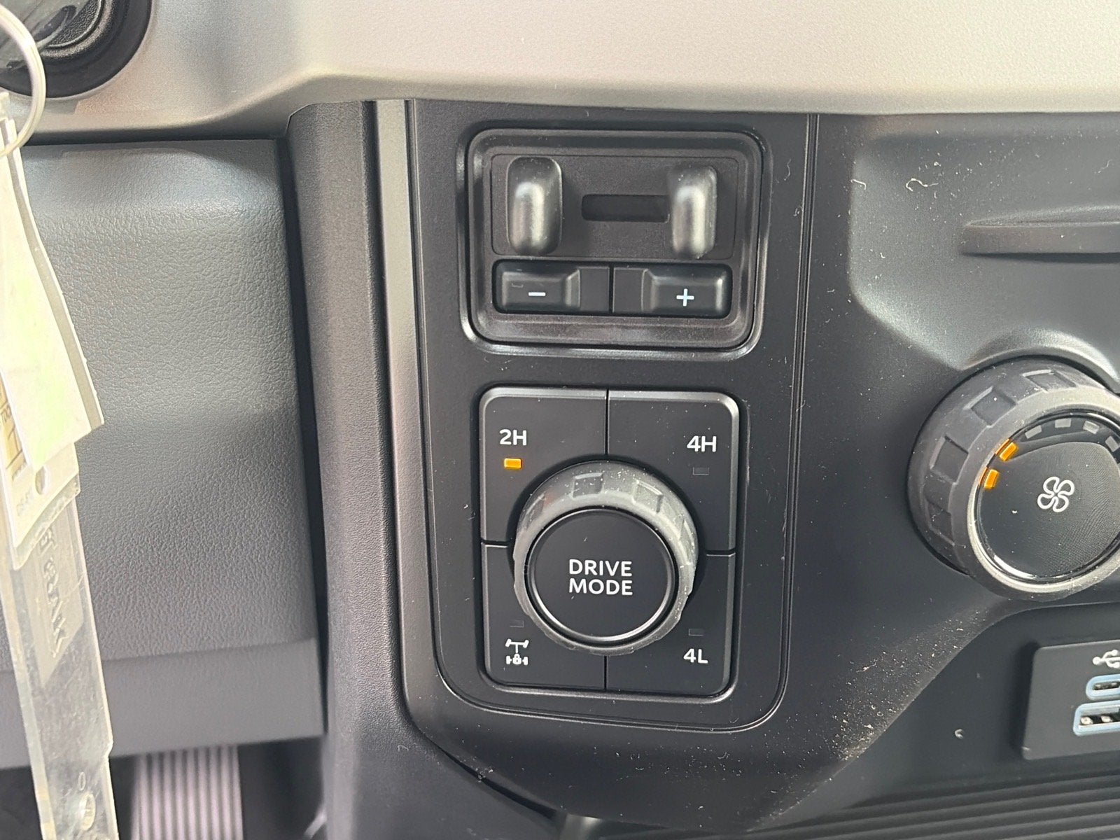 2027 Ford Super Duty F-250 SRW XL
