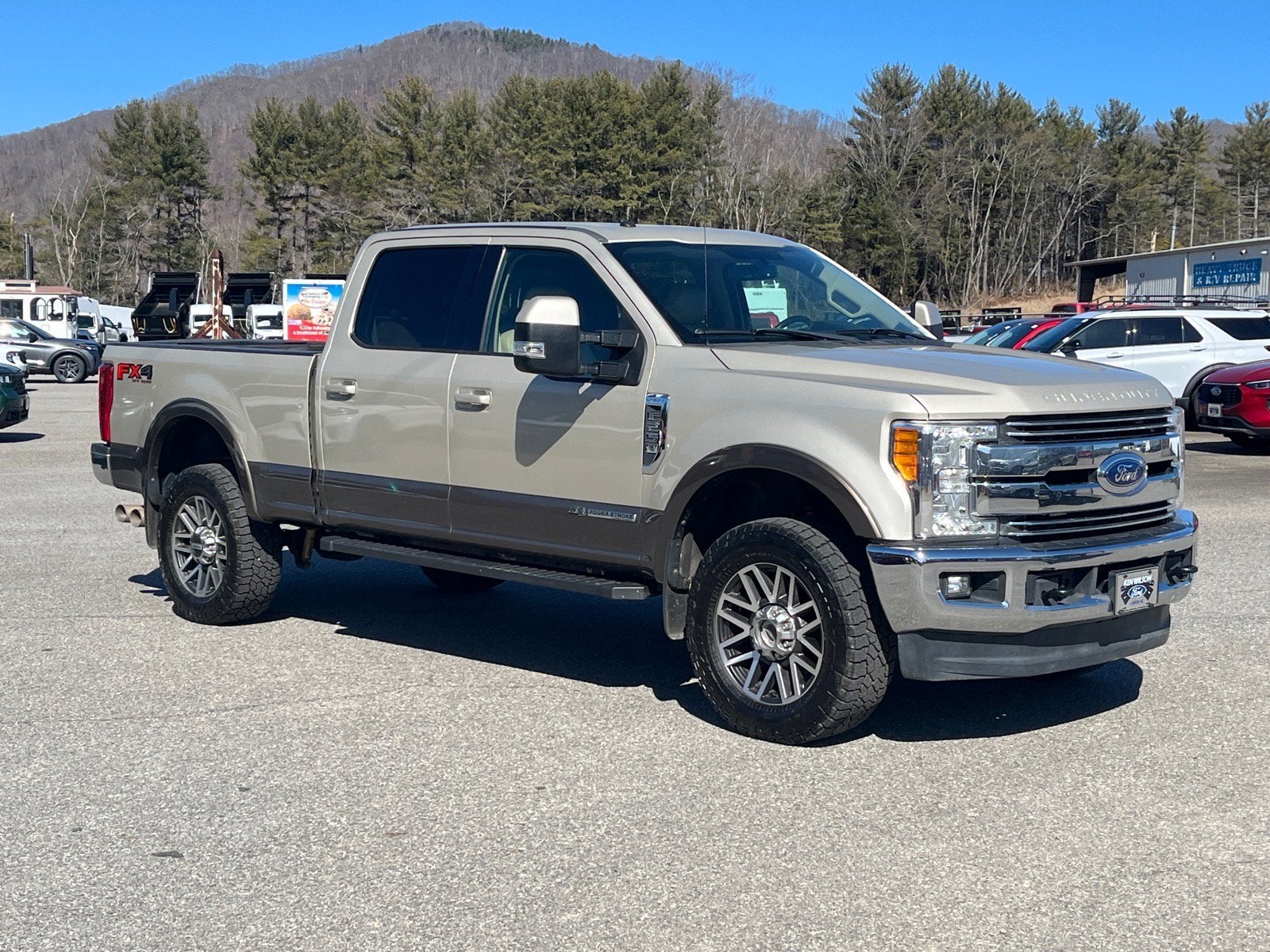 2017 Ford Super Duty F-250 SRW Lariat