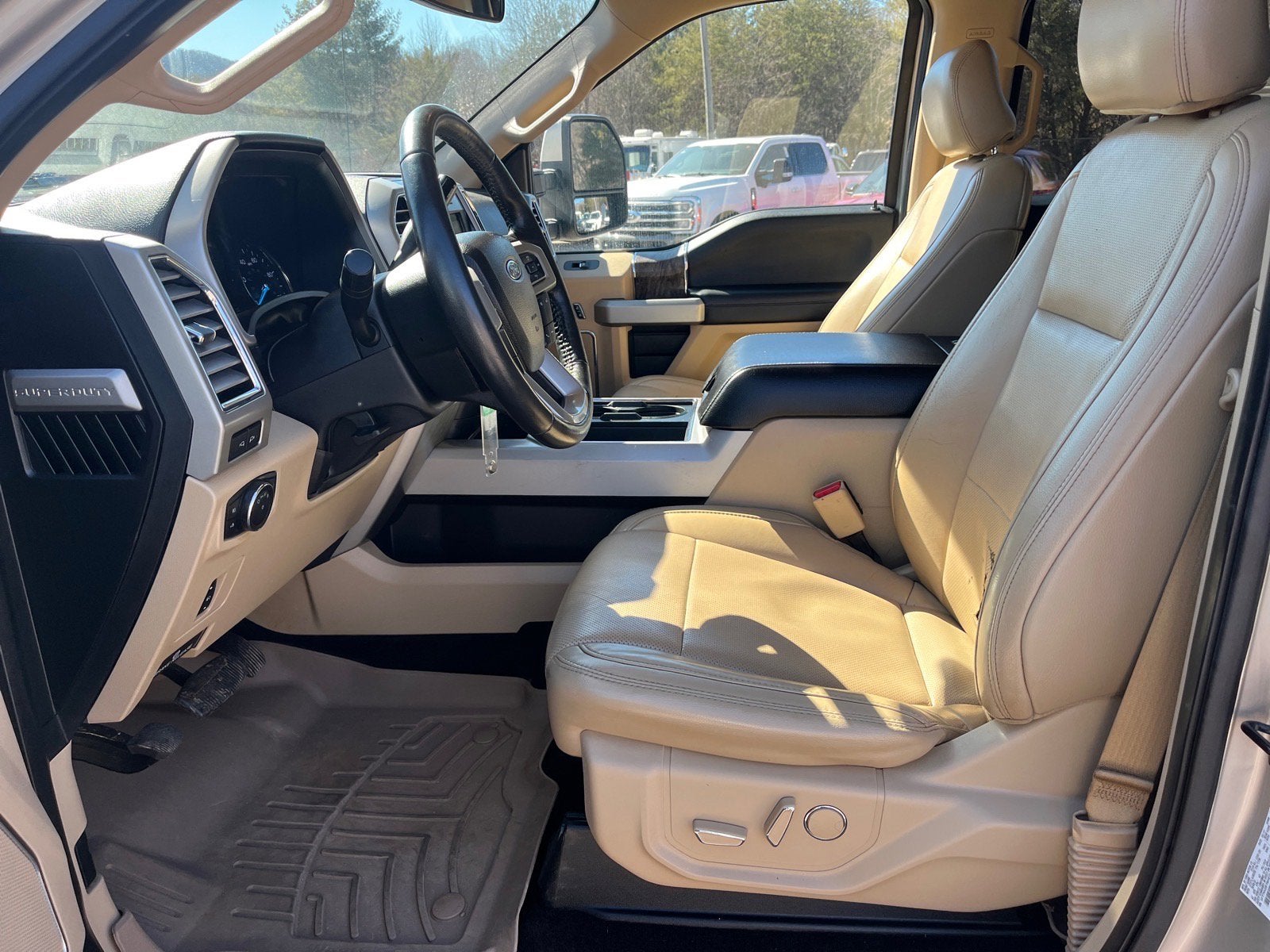 2017 Ford Super Duty F-250 SRW Lariat