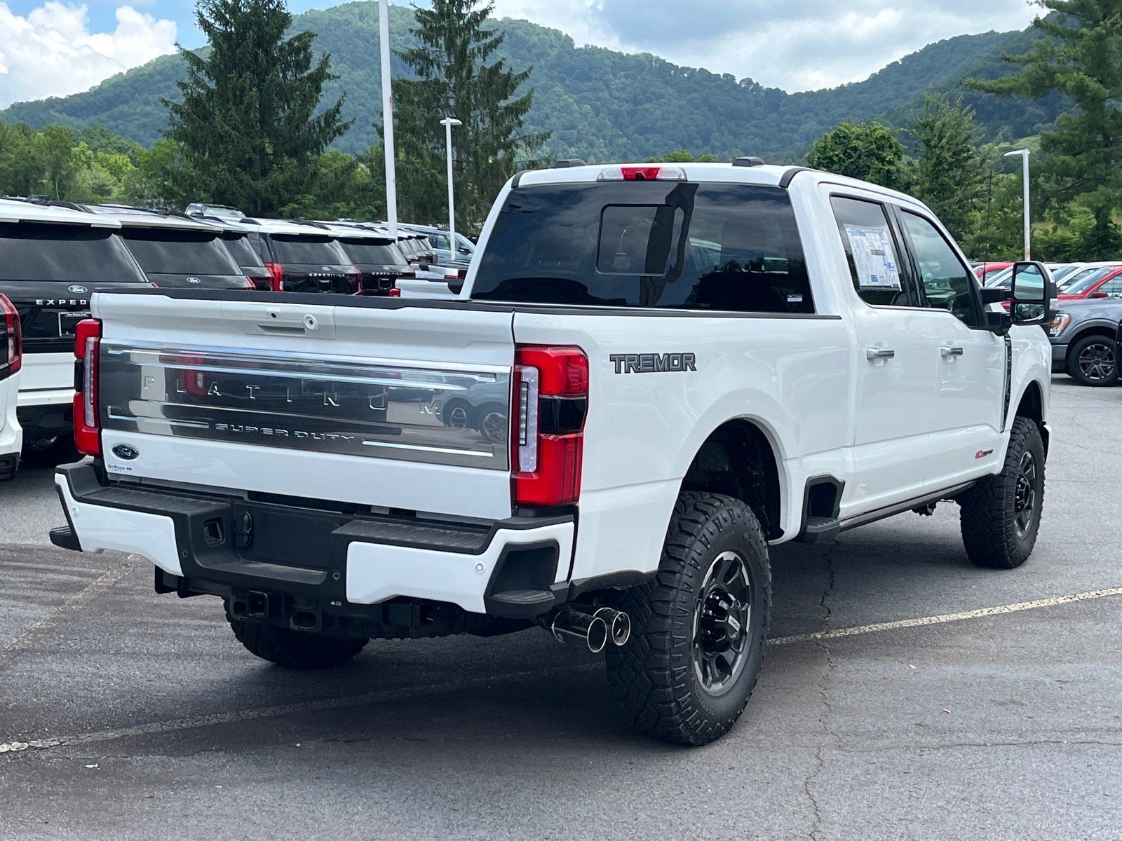 2026 Ford Super Duty F-250 SRW Platinum