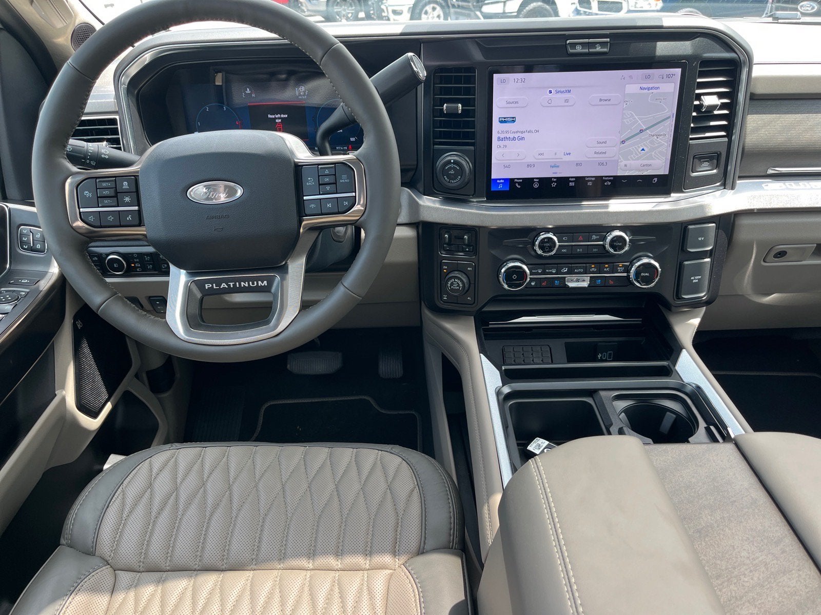 2026 Ford Super Duty F-250 SRW Platinum