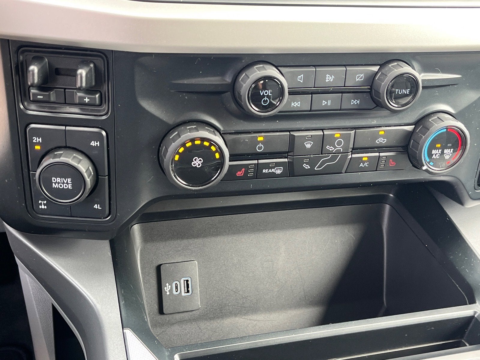 2023 Ford Super Duty F-250 SRW XLT
