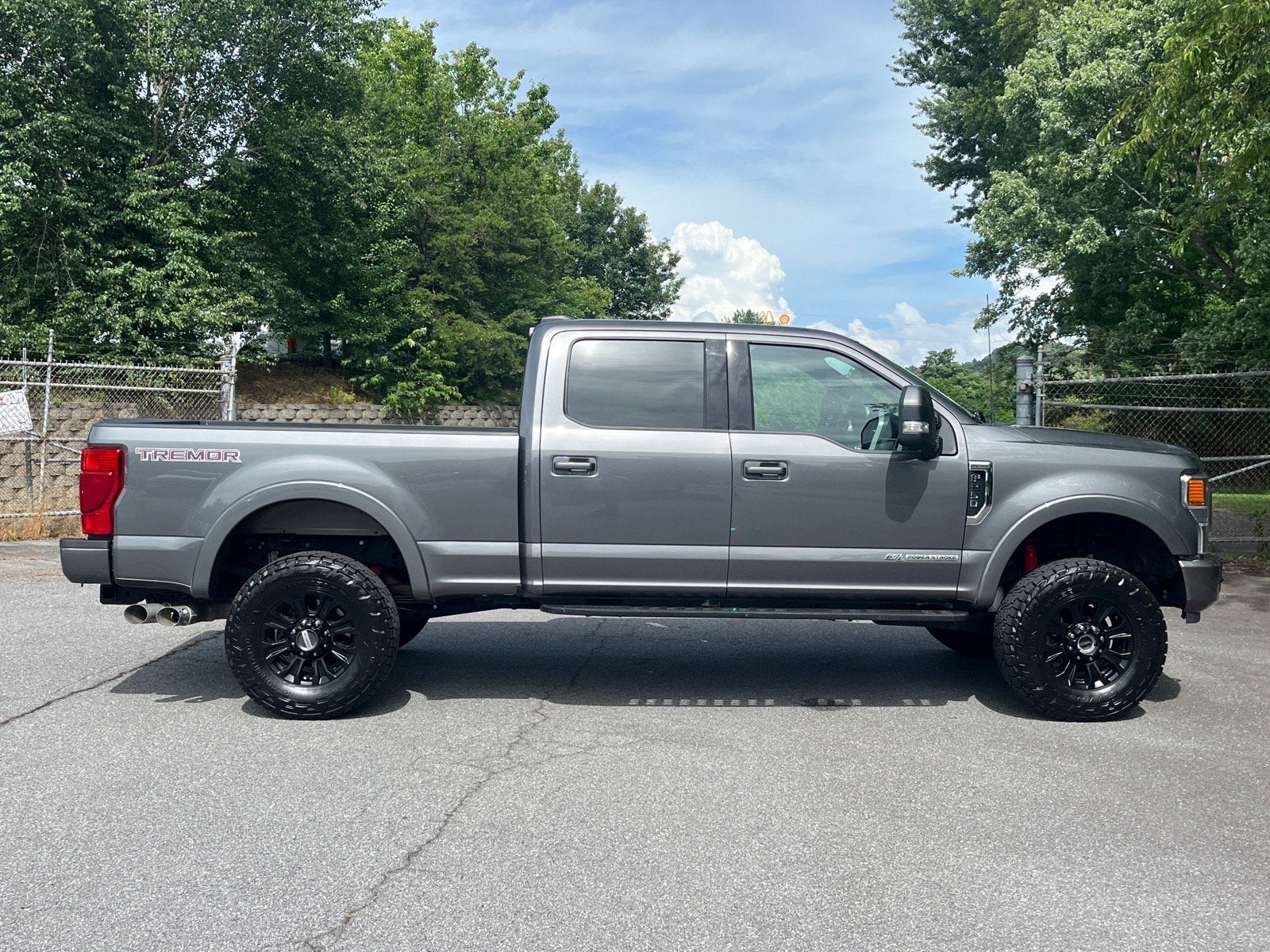 2022 Ford Super Duty F-250 SRW LARIAT