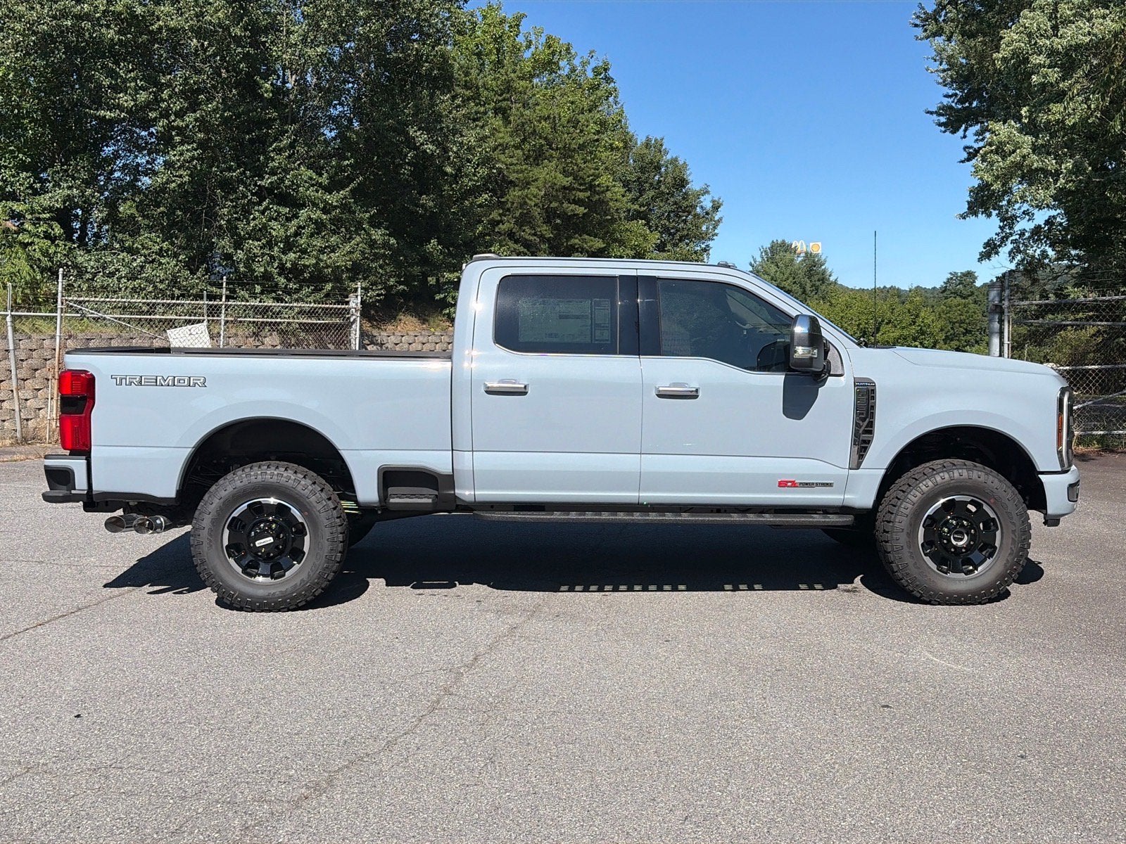 2026 Ford Super Duty F-350 SRW Platinum