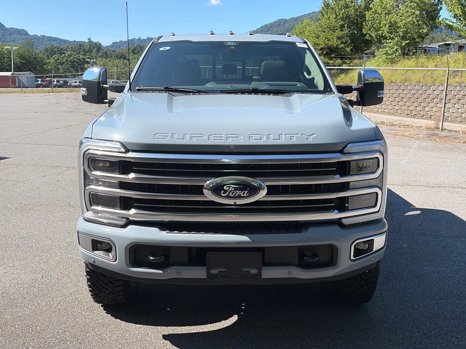 2026 Ford Super Duty F-350 SRW Platinum