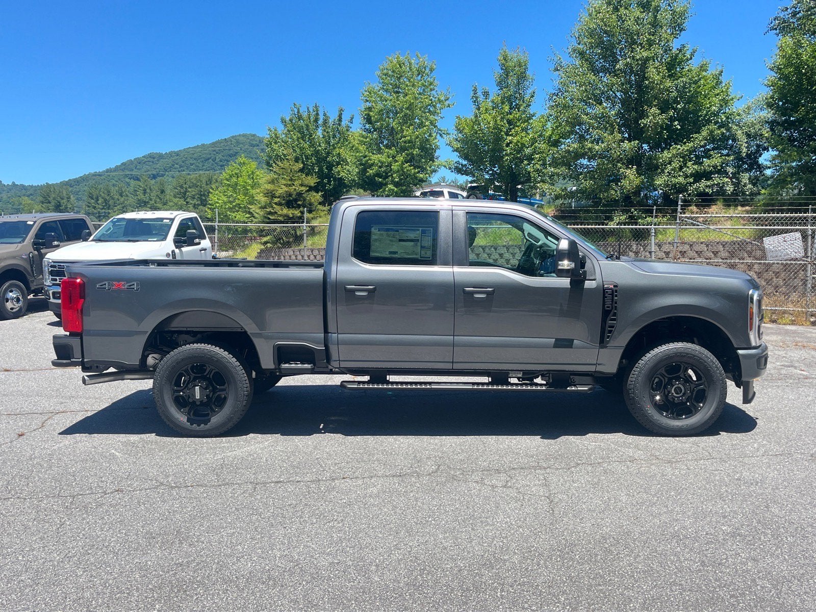 2026 Ford Super Duty F-350 SRW XL
