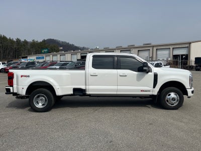 2025 Ford Super Duty F-350 DRW Platinum