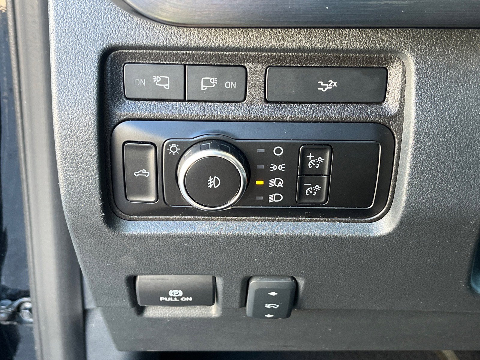 2024 Ford Super Duty F-350 DRW LARIAT