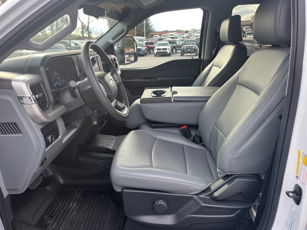 2024 Ford Super Duty F-350 DRW XL