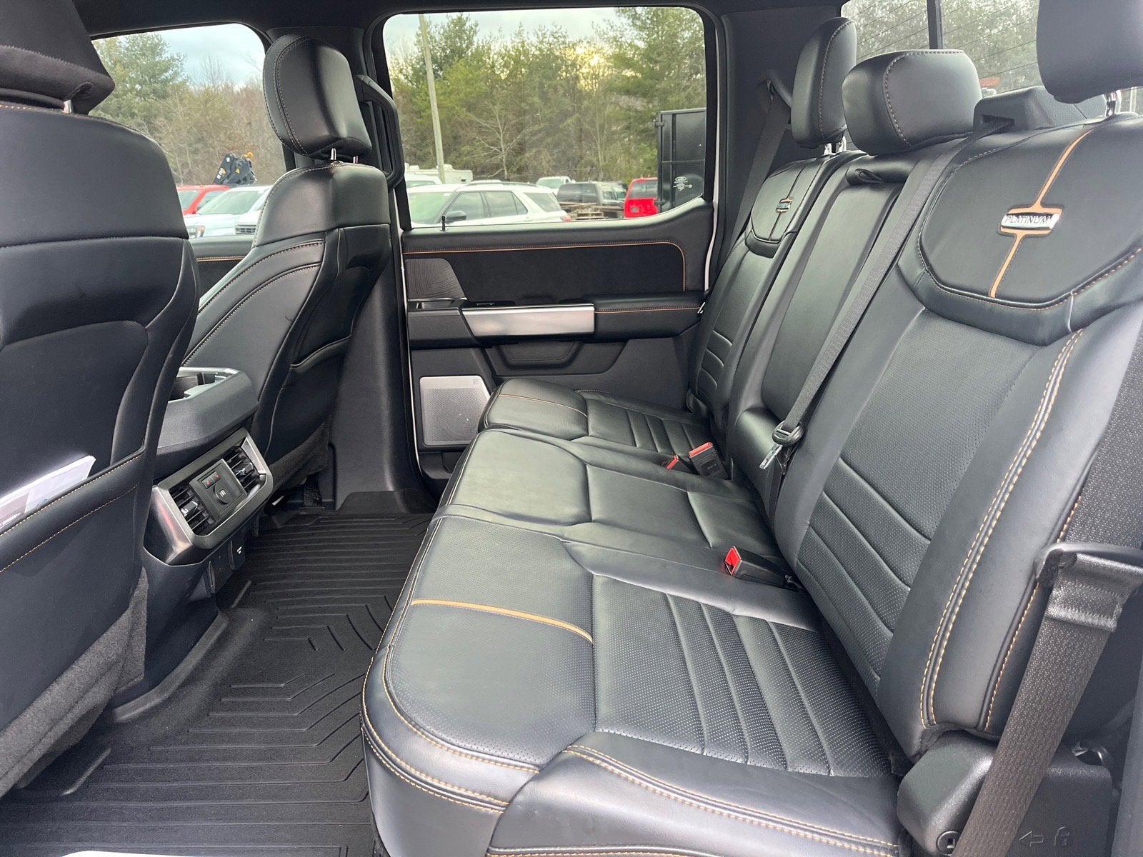 2024 Ford Super Duty F-450 DRW Platinum