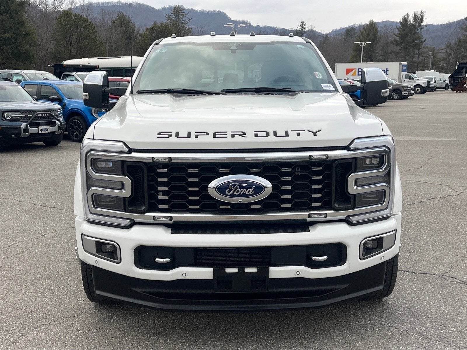 2024 Ford Super Duty F-450 DRW Platinum