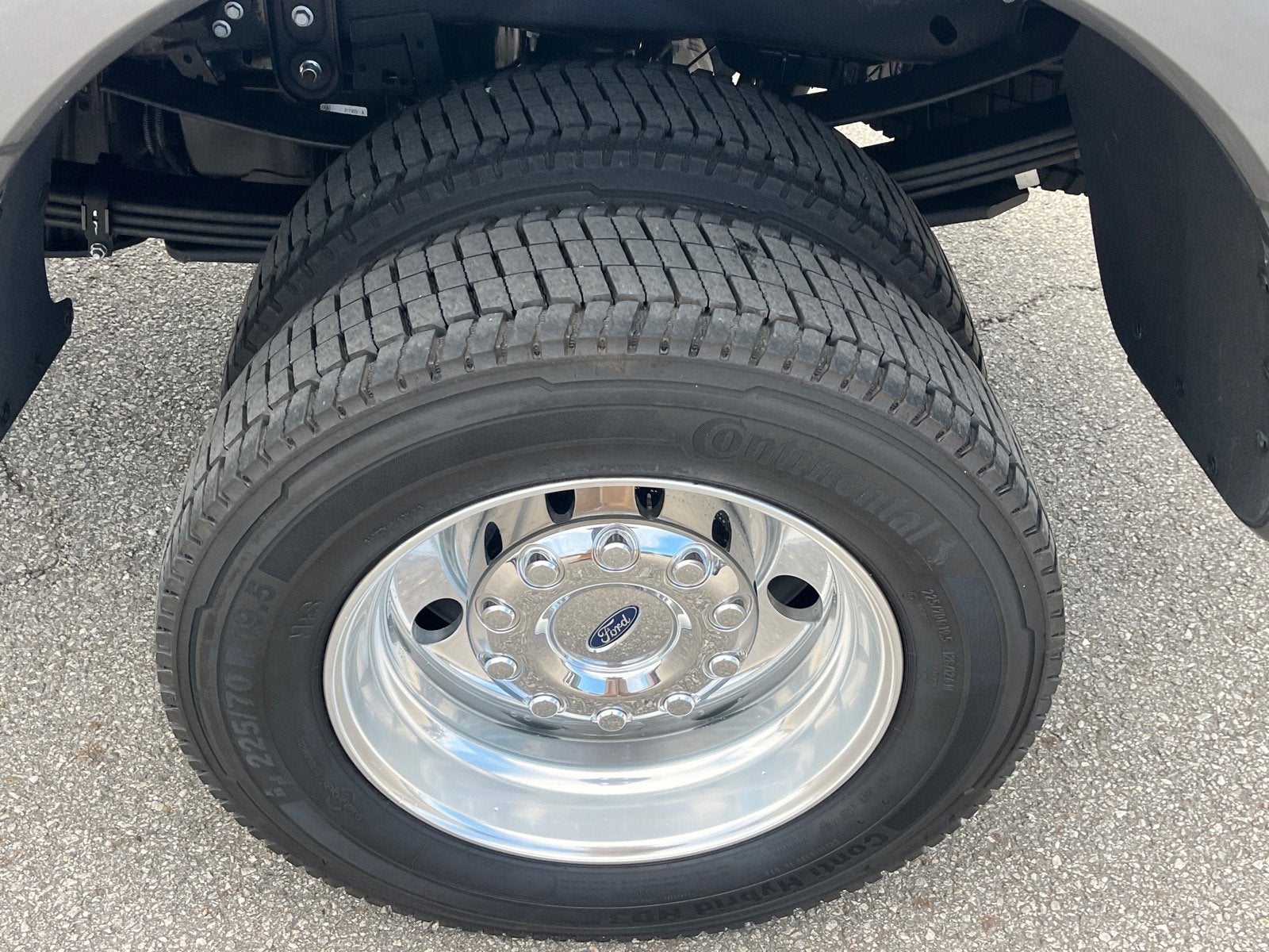 2023 Ford Super Duty F-450 DRW LARIAT