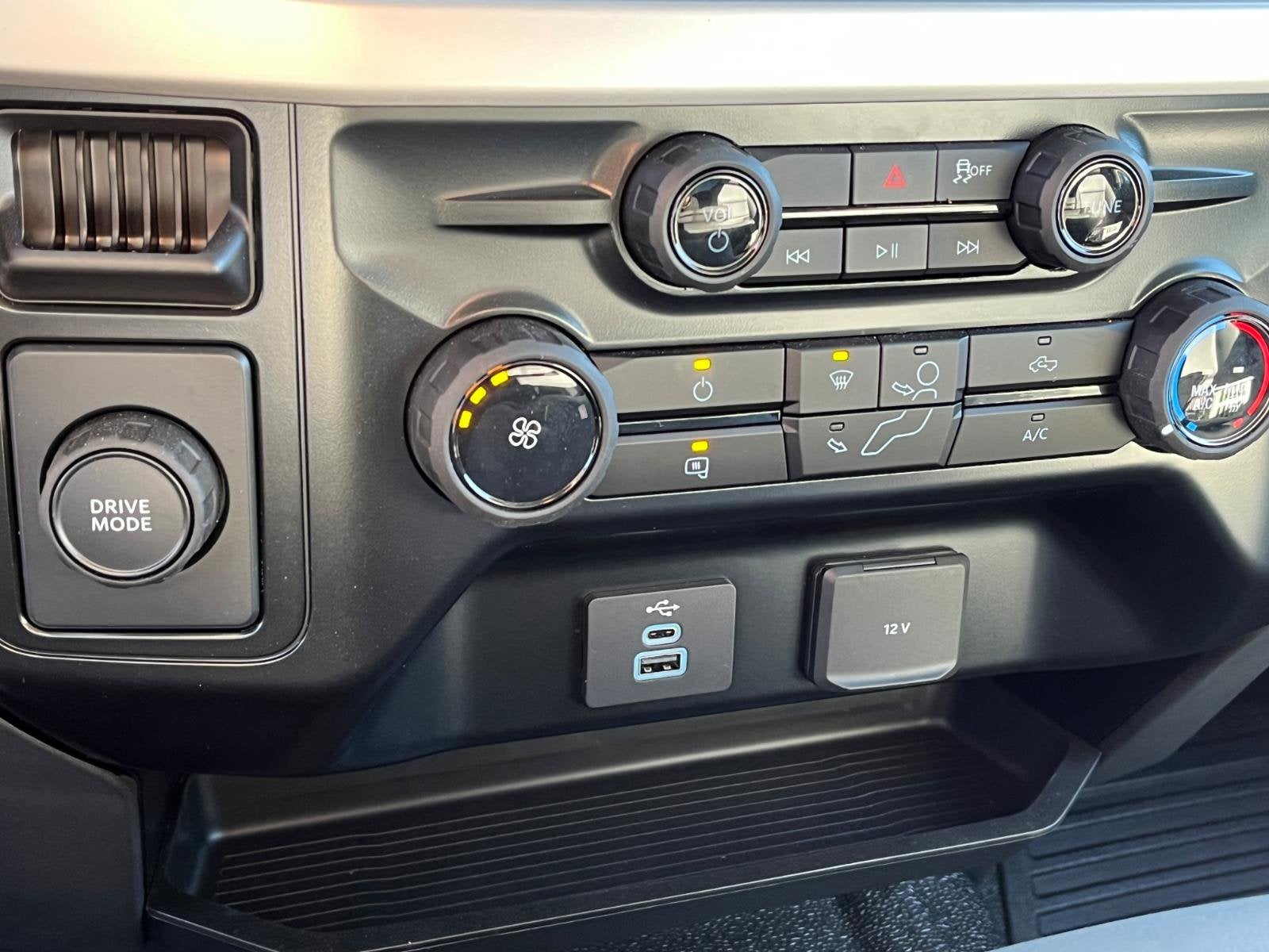 2025 Ford Super Duty F-350 SRW XL