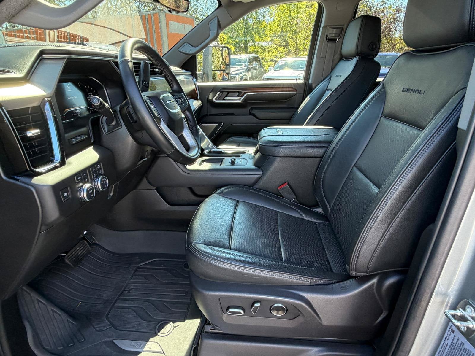 2024 GMC Sierra 2500HD Denali