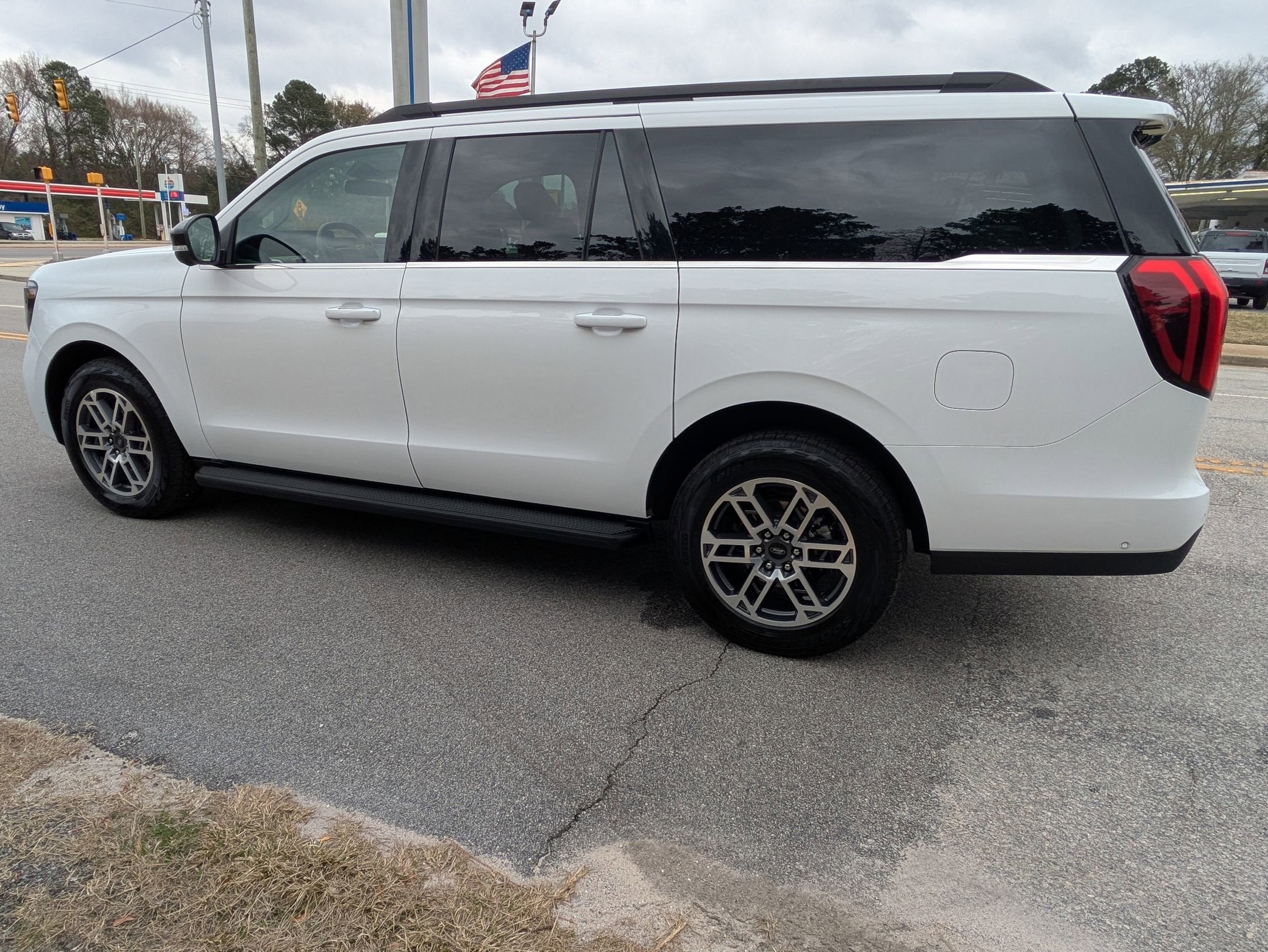 2025 Ford Expedition Max Active