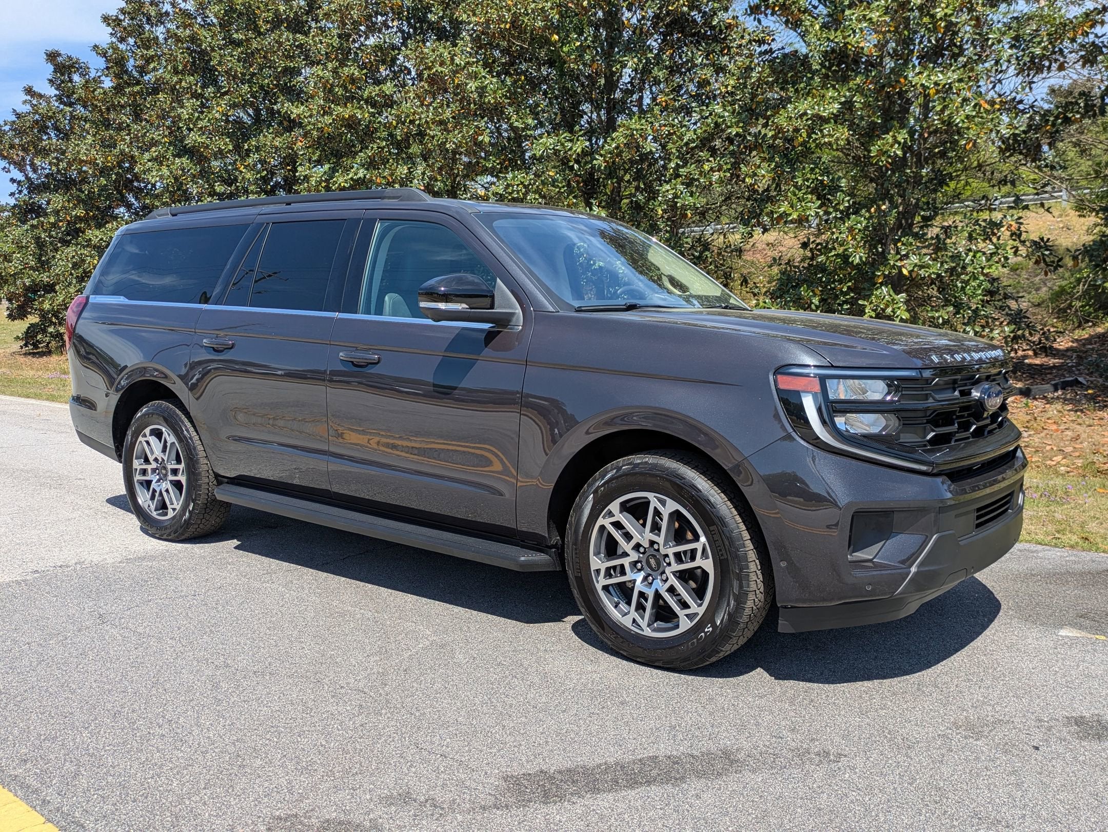 2025 Ford Expedition Max Active