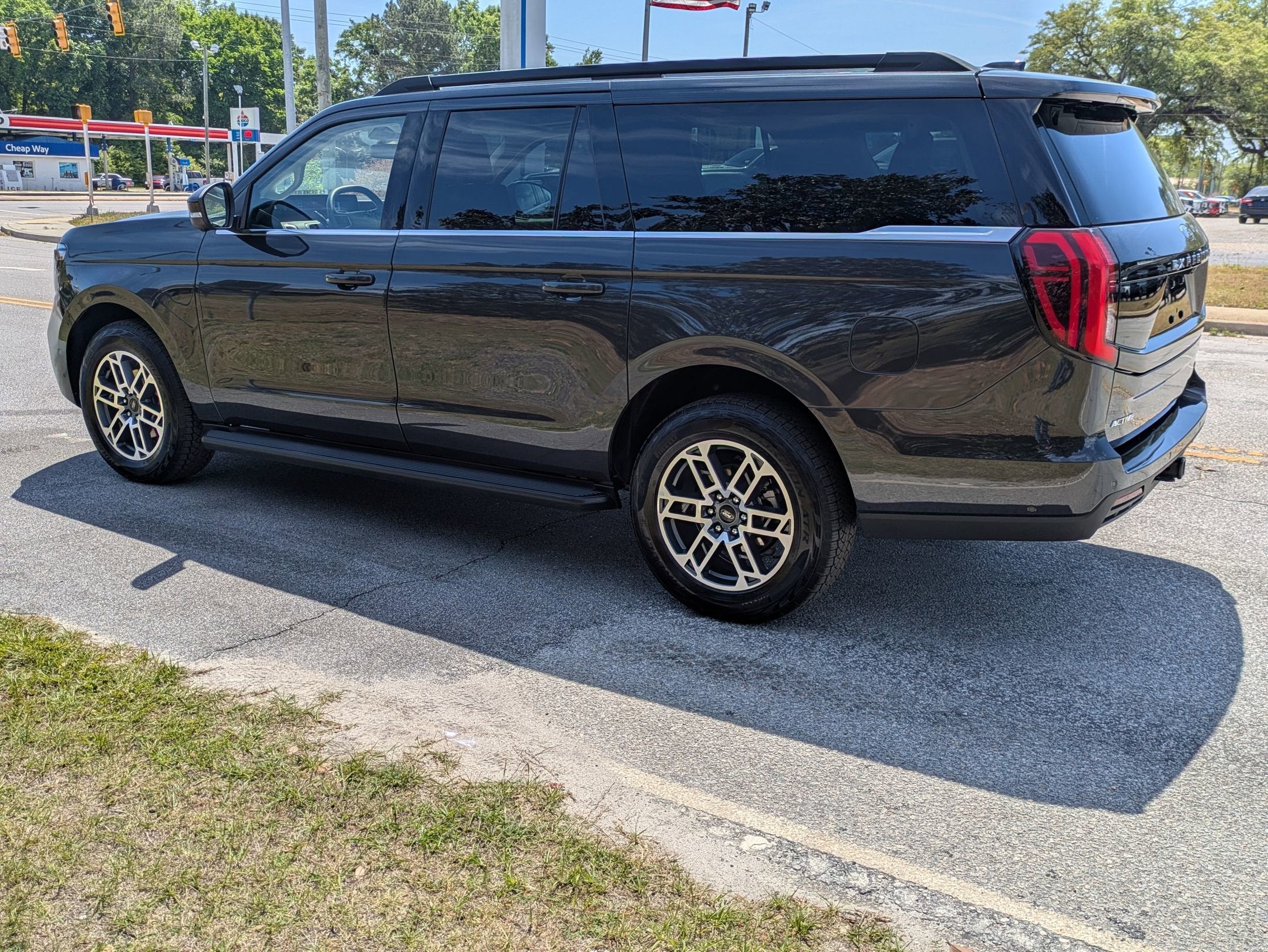 2025 Ford Expedition Max Active