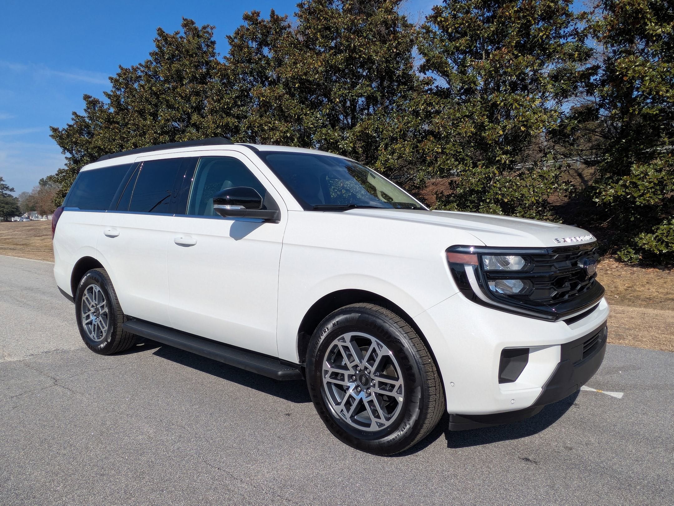 2025 Ford Expedition Active