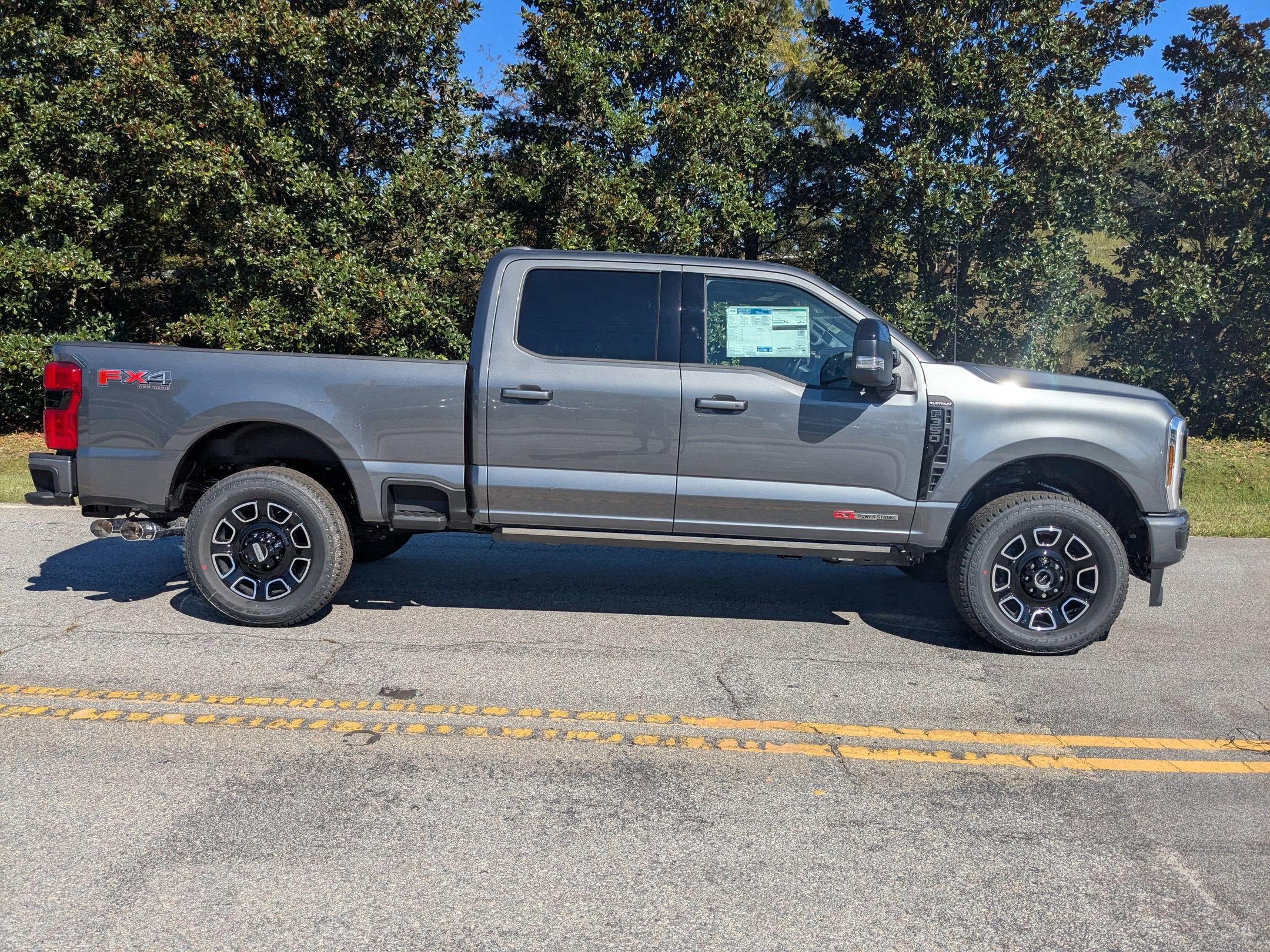 2026 Ford Super Duty F-350 SRW F-350® Platinum®