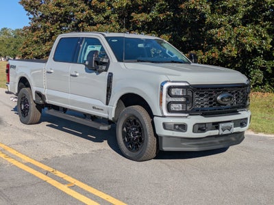 2025 Ford Super Duty F-350 SRW F-350® Lariat®
