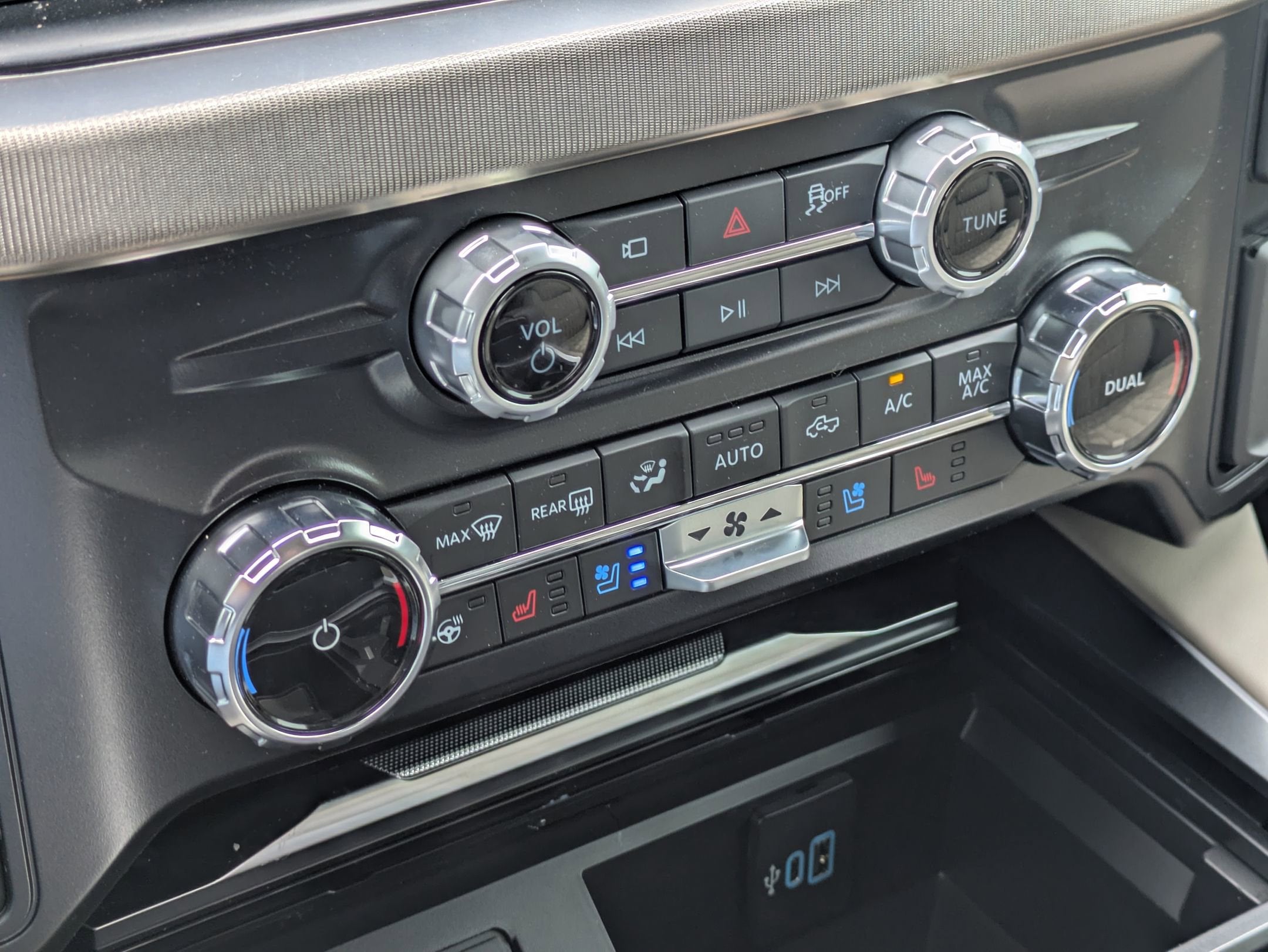 2026 Ford Super Duty F-350 DRW Platinum