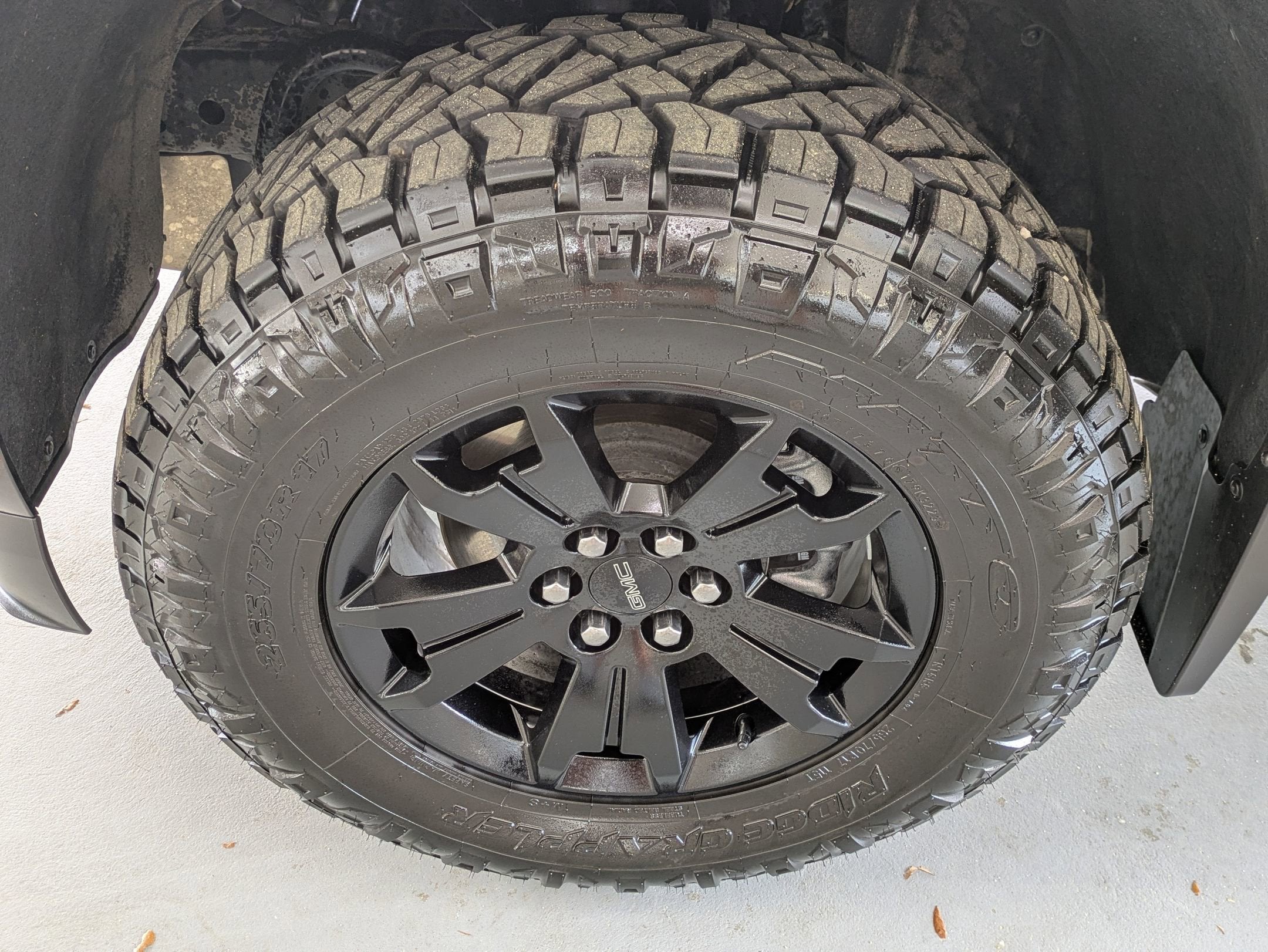 2022 GMC Canyon 4WD AT4 w/Leather