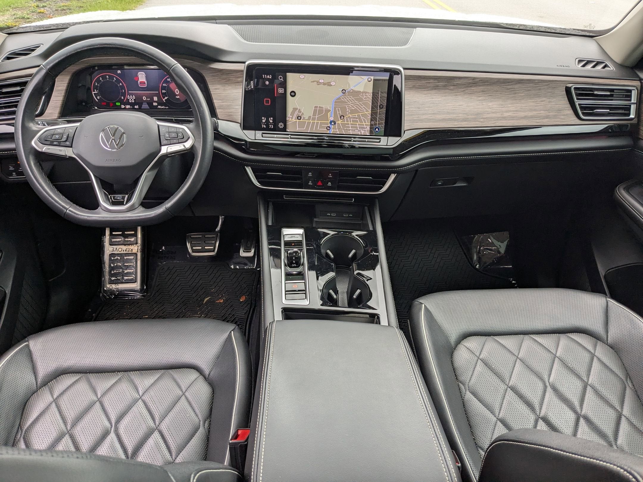 2024 Volkswagen Atlas 2.0T SEL Premium R-Line