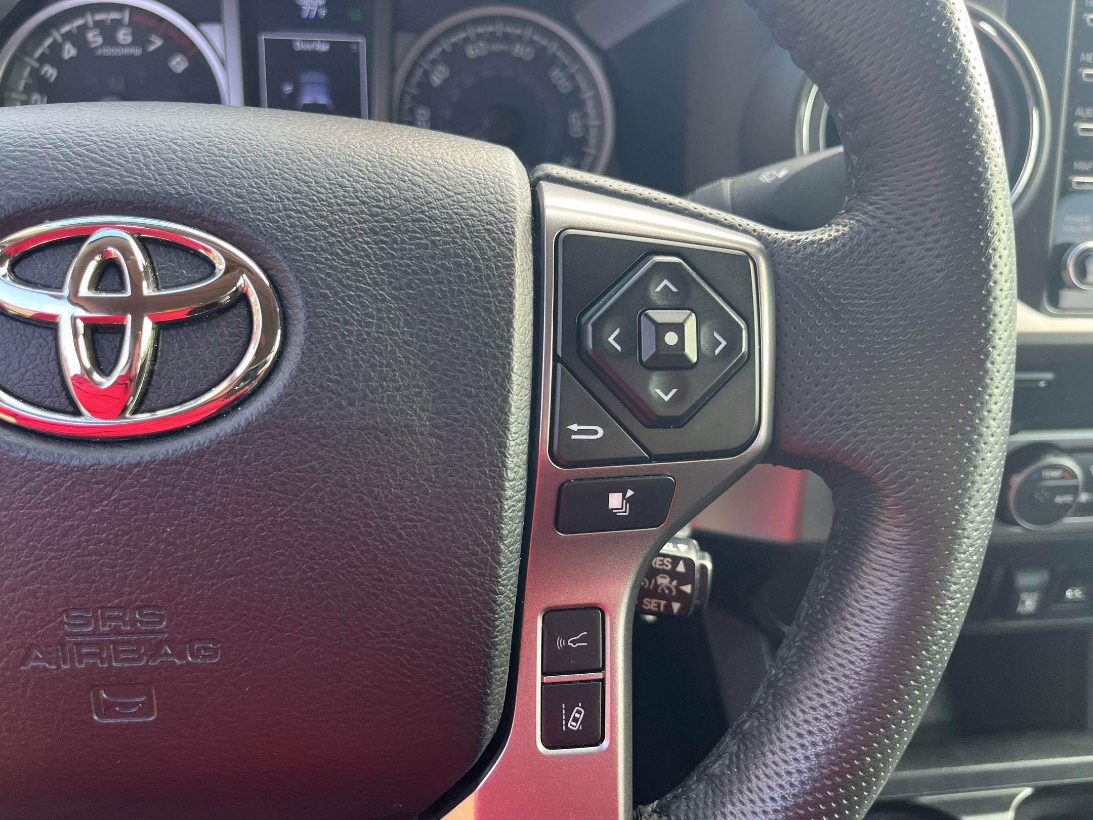 2022 Toyota Tacoma 4WD SR5