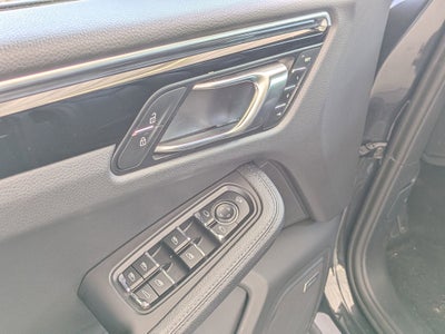 2024 Porsche Macan T