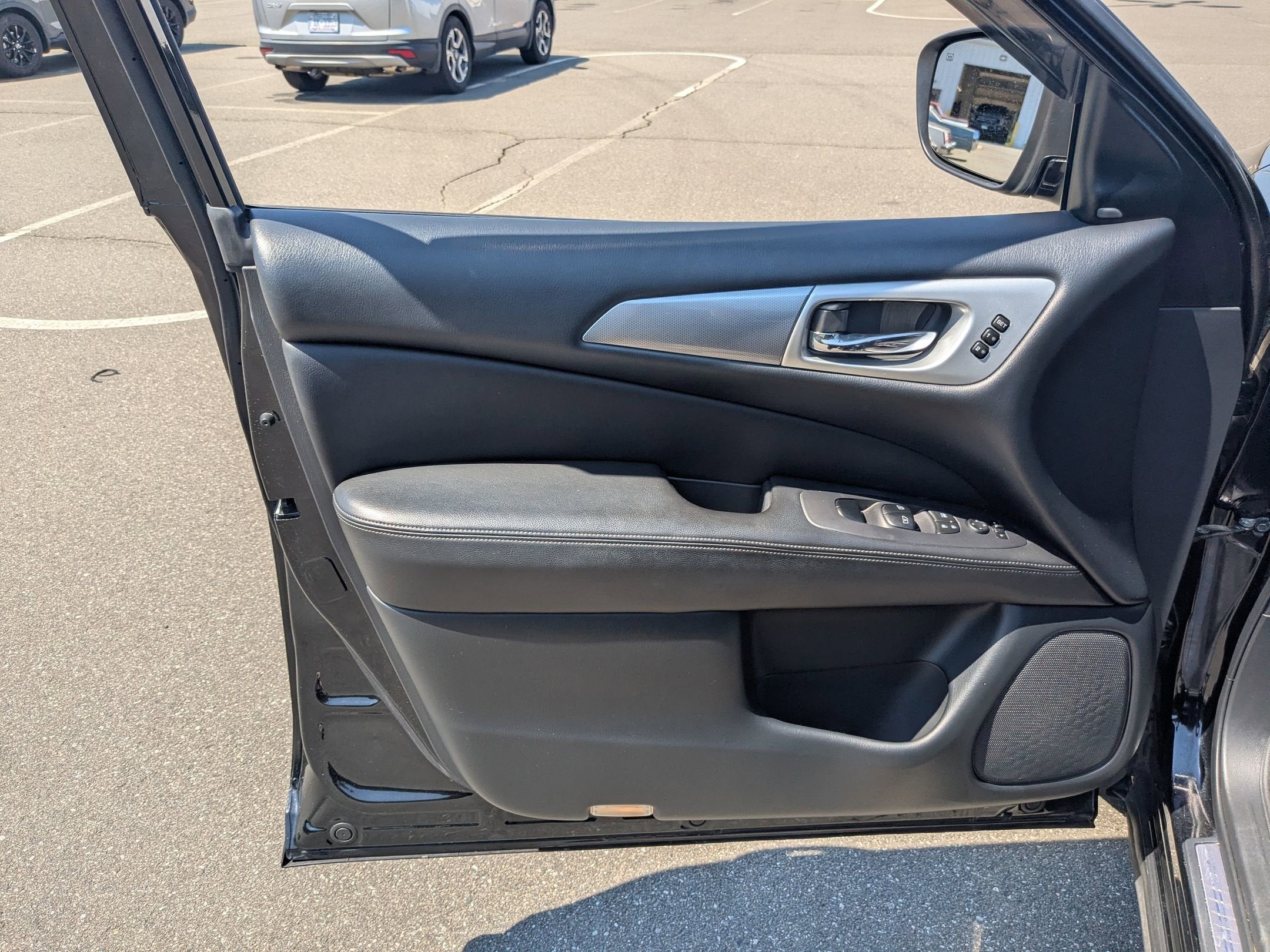 2019 Nissan Pathfinder SL