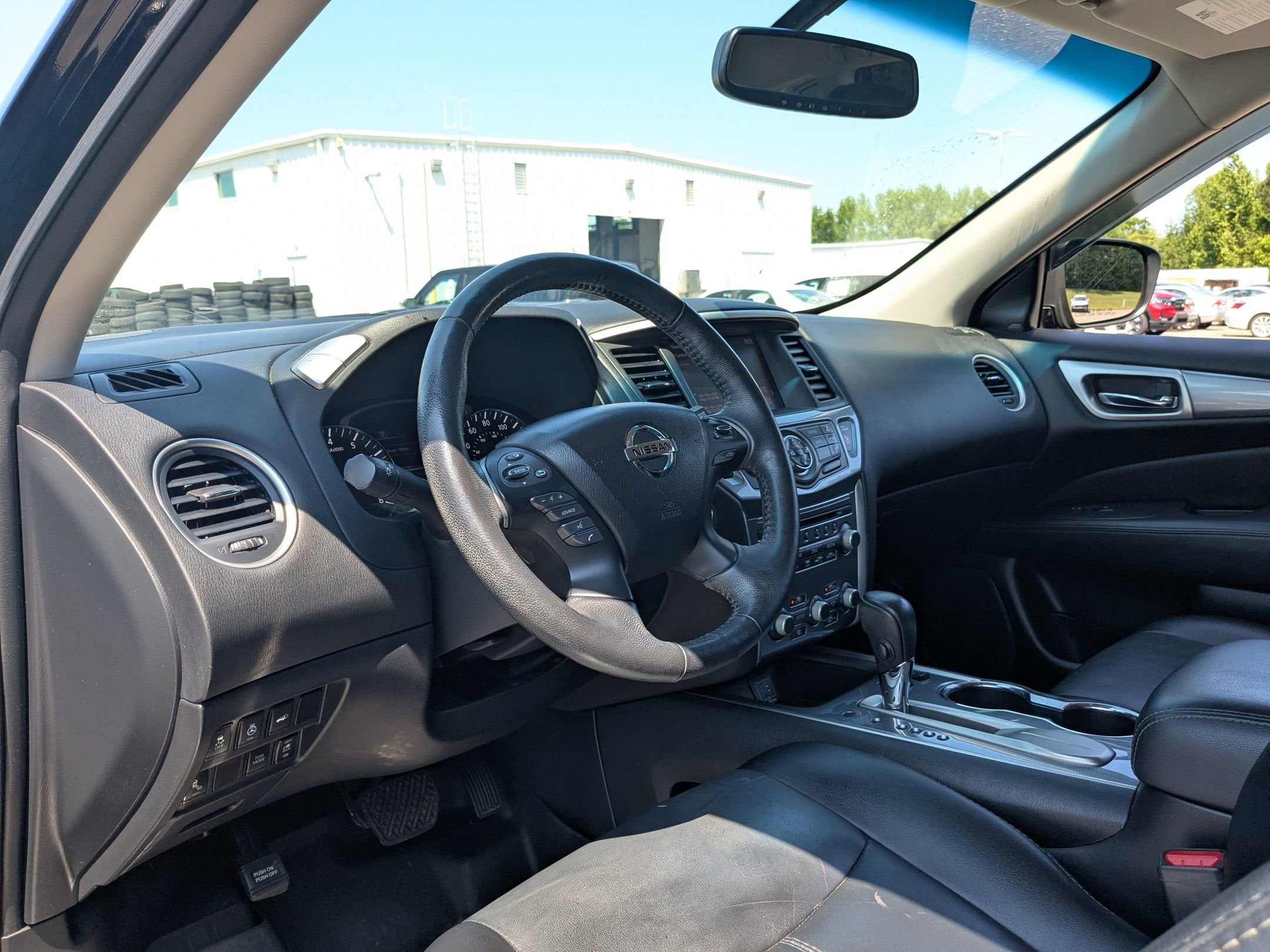 2019 Nissan Pathfinder SL
